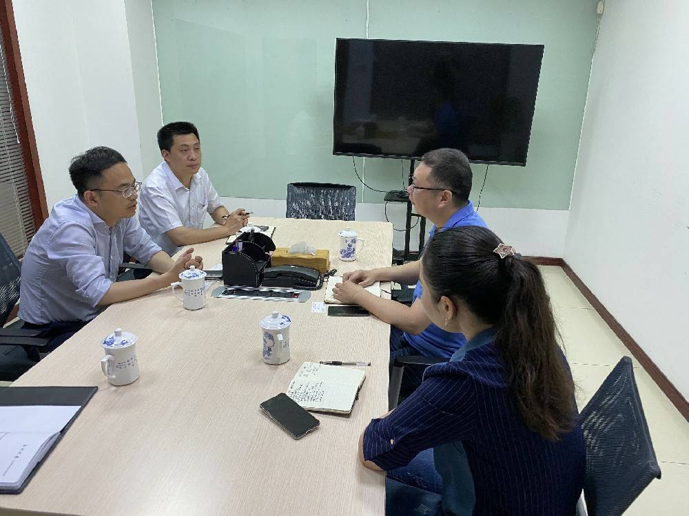 无锡市工信局领导来乐鱼手机入口站官网-乐鱼(中国)科技开展“三联三解”活动